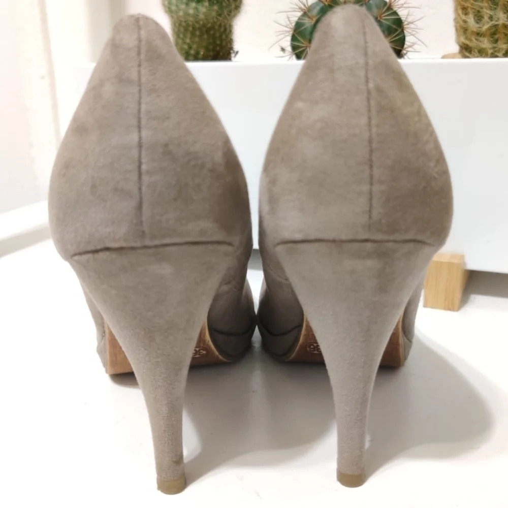 TAMARIS Wortmann KG Suede Nude Platform Pumps Taupe‎ SZ 36 EU Round Toe Slip On